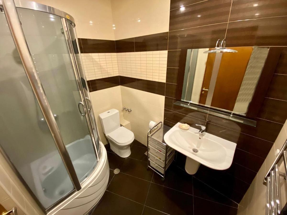 יירבאן City Center Cute Flat 3 Rooms מראה חיצוני תמונה