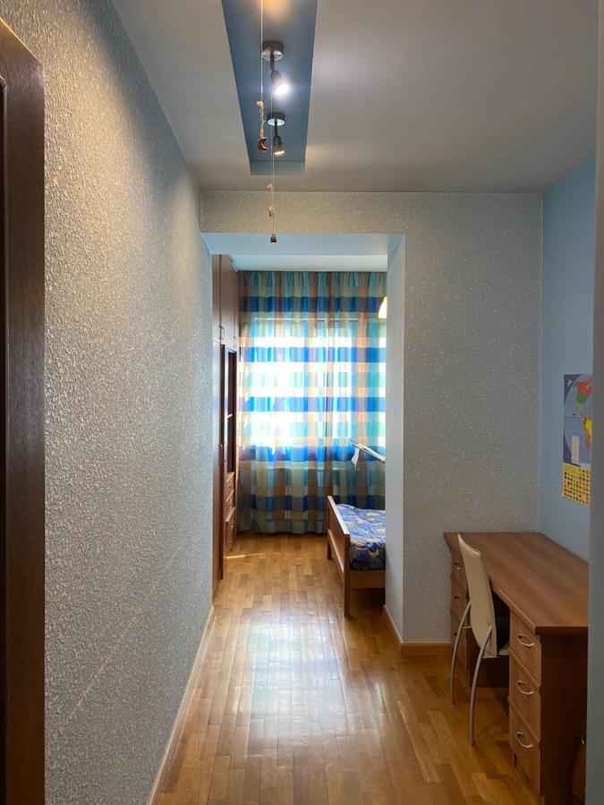 יירבאן City Center Cute Flat 3 Rooms מראה חיצוני תמונה
